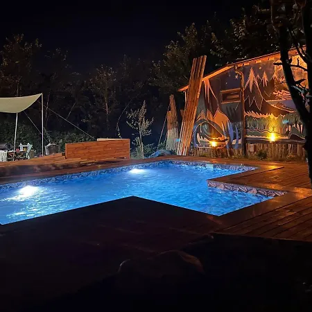 캠프장 Premium Caravan 사판자